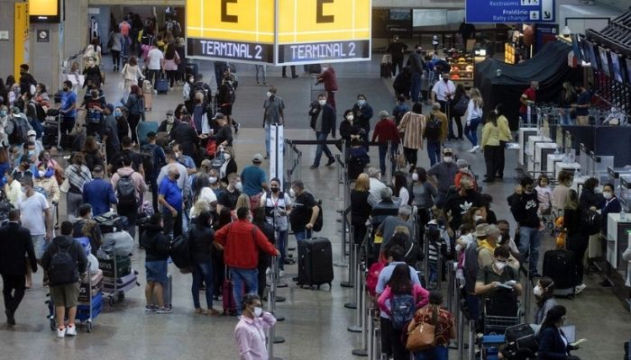 Rodoviárias e aeroportos esperam mais passageiros durante o carnaval